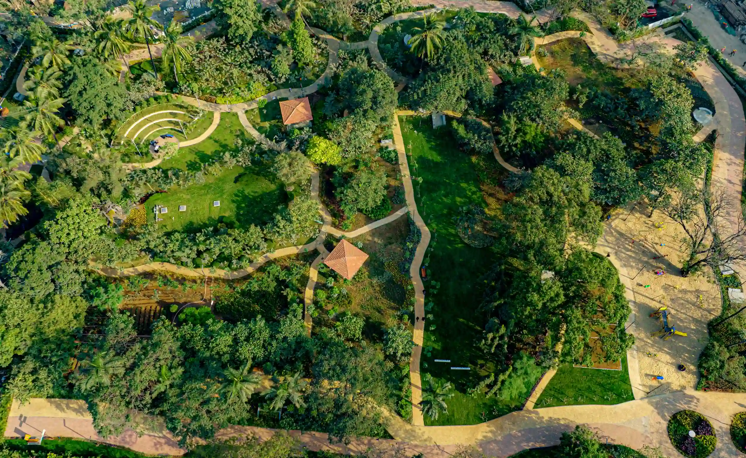 Amphitheatre & Gardens